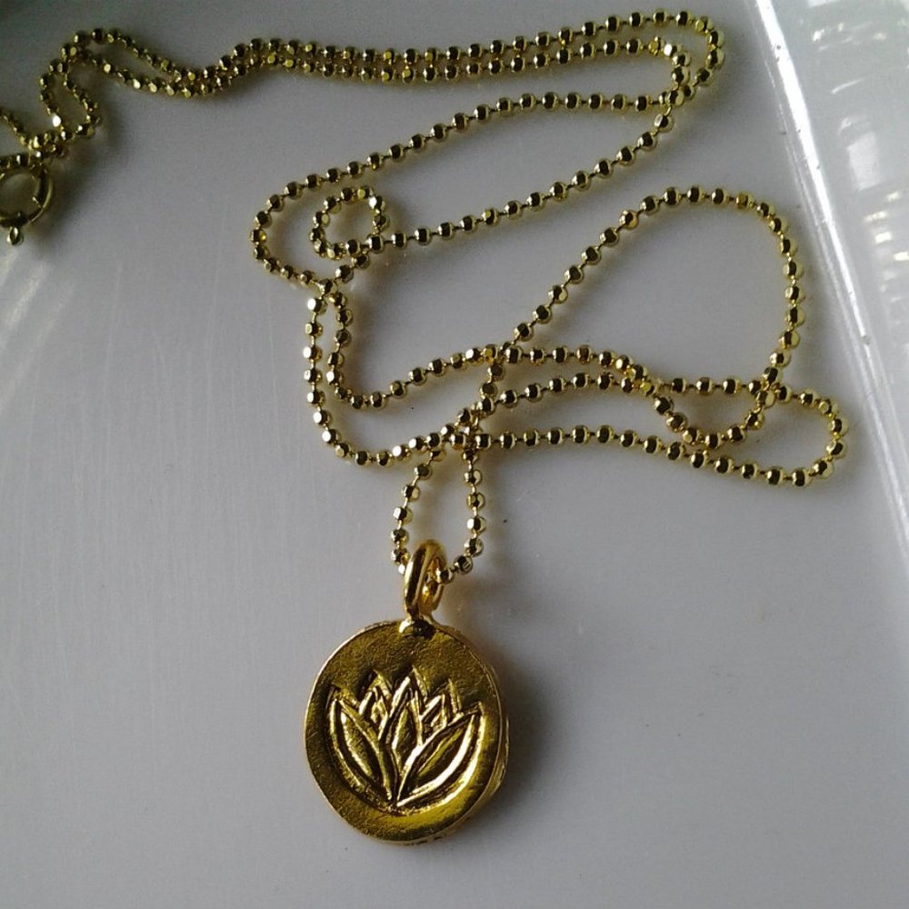VERMEILE LOTUS - Picture 5 of 5